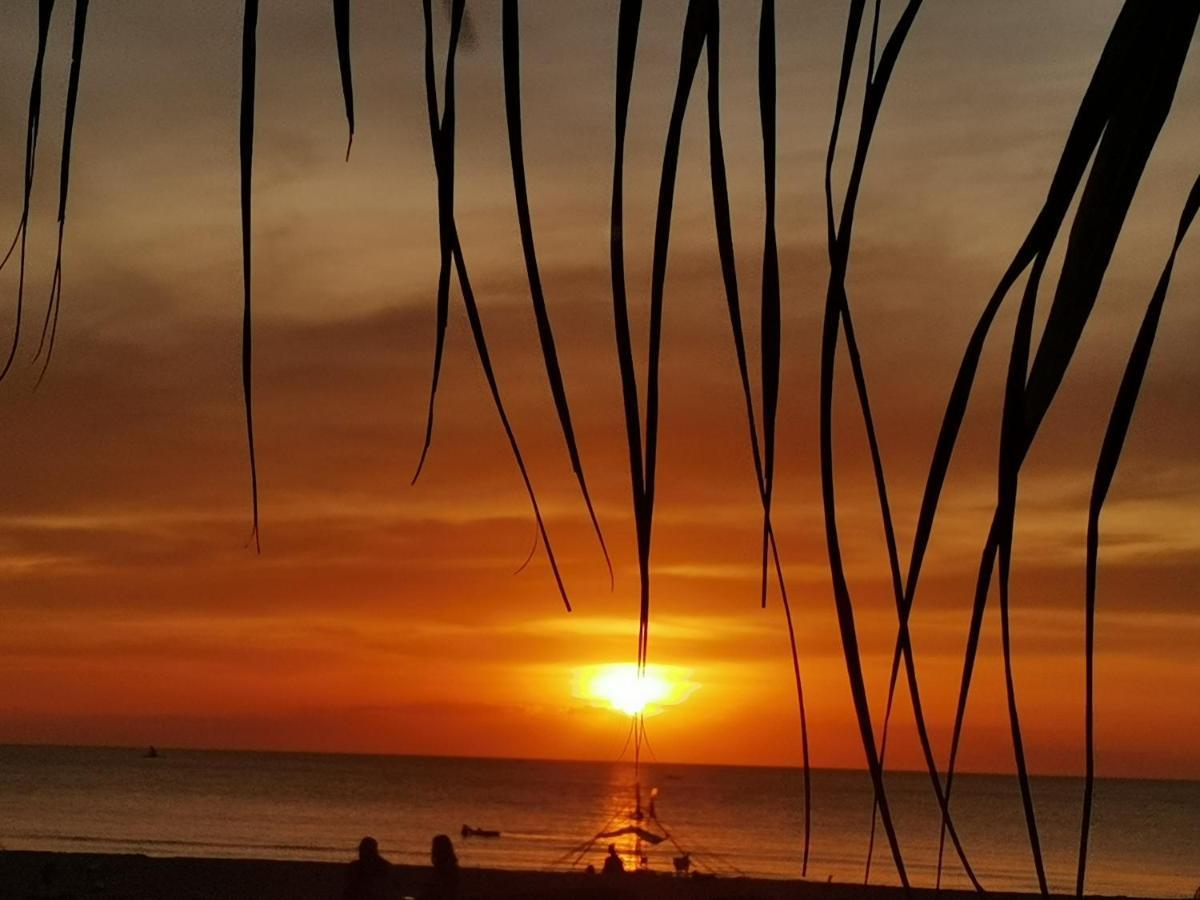 Sulu Sunset Beach Resort Nauhang Екстер'єр фото