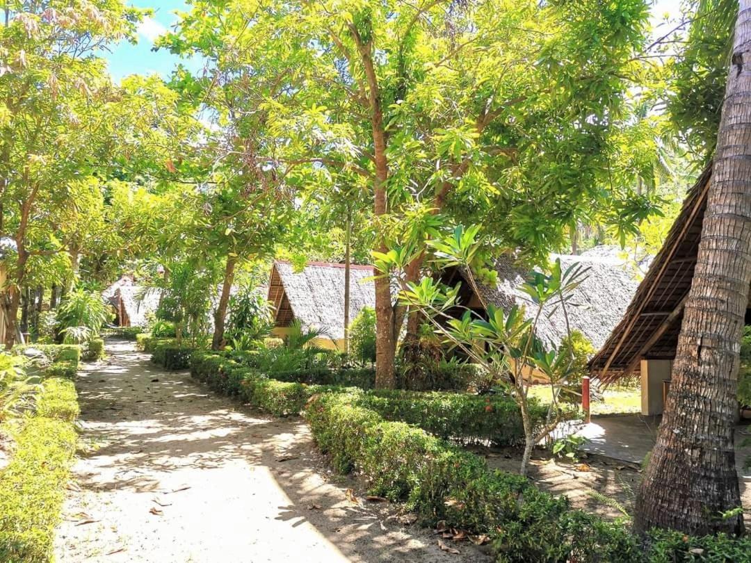 Sulu Sunset Beach Resort Nauhang Екстер'єр фото