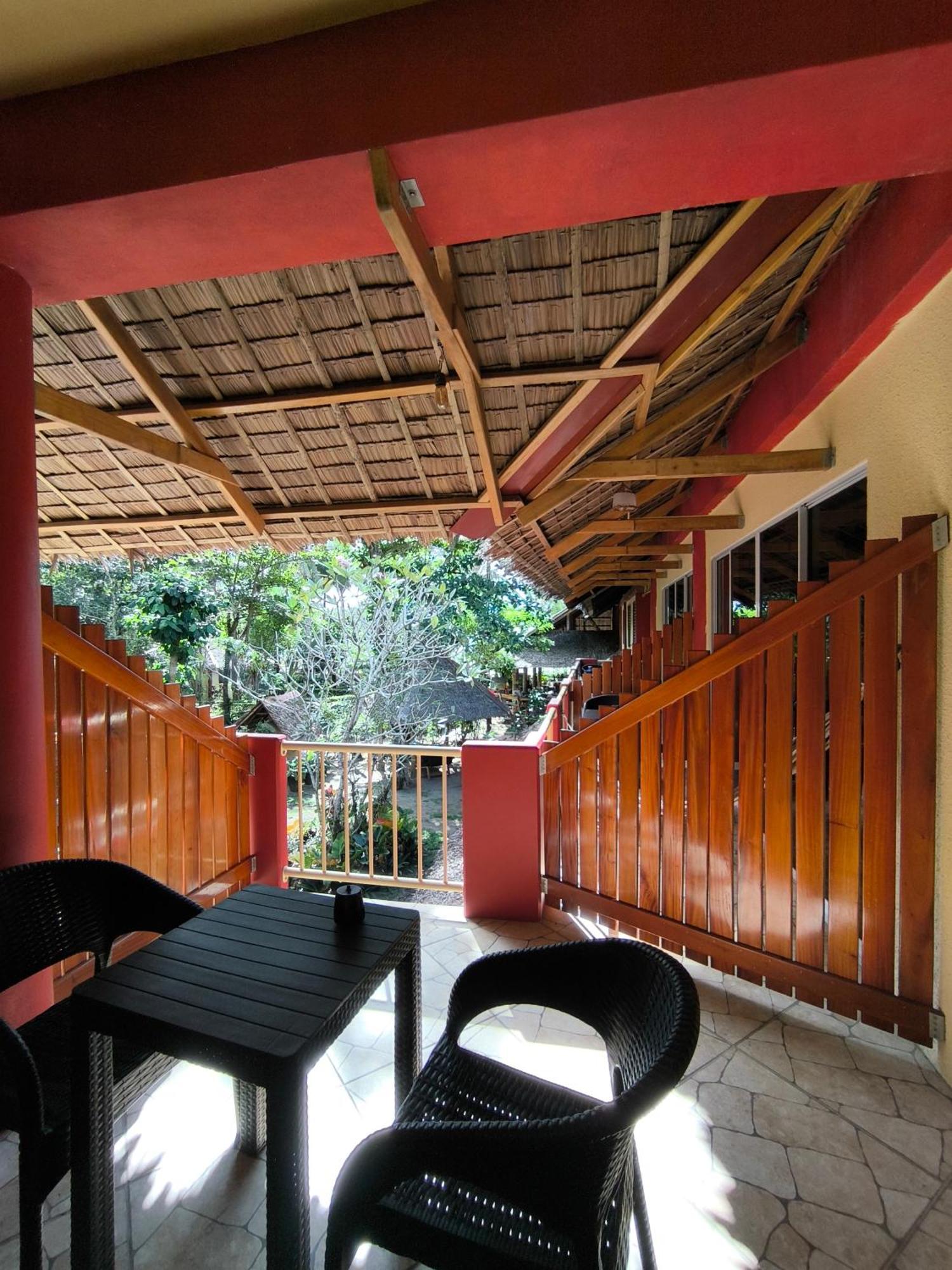 Sulu Sunset Beach Resort Nauhang Екстер'єр фото